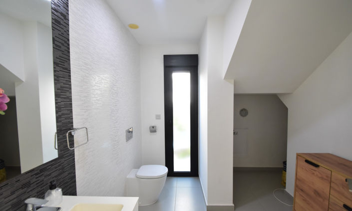 Image No.11-3 Bed Villa for sale