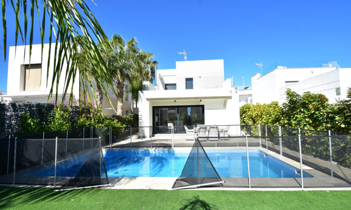 Image No.2-3 Bed Villa for sale