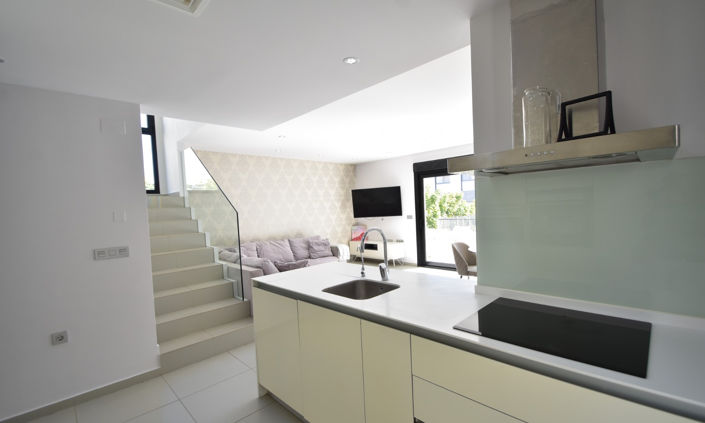 Image No.8-3 Bed Villa for sale