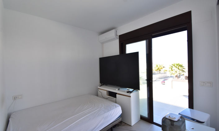 Image No.12-3 Bed Villa for sale