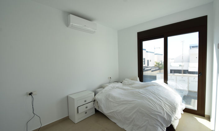 Image No.13-3 Bed Villa for sale