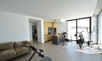 o_1jhopi83pb9jvm1qpi1b951sl637