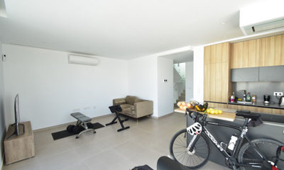 o_1jhopi83p126t4041p1ln1e11oj38