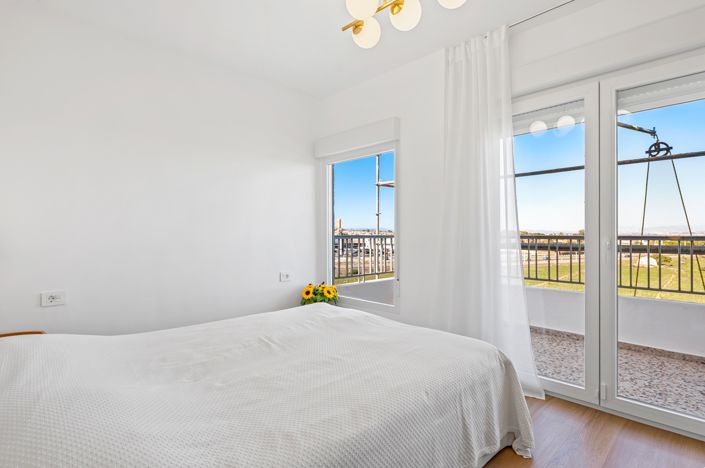 Image No.20-2 Bed Apartment for sale