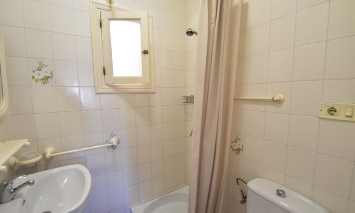 Image No.12-1 Bed Bungalow for sale