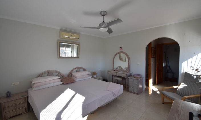 Image No.14-3 Bed Villa for sale