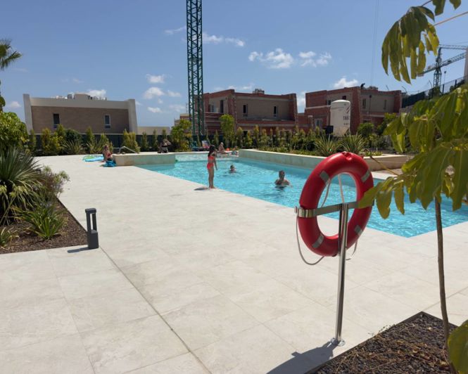 Image No.25-3 Bed Apartment for sale