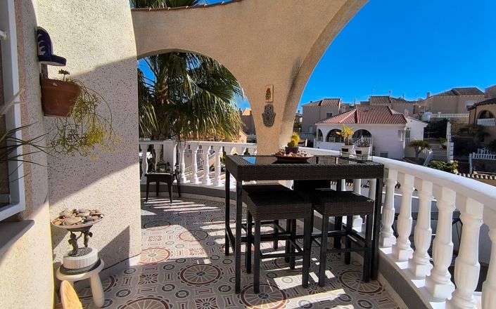 Image No.3-4 Bed Villa for sale