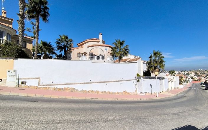 Image No.43-4 Bed Villa for sale