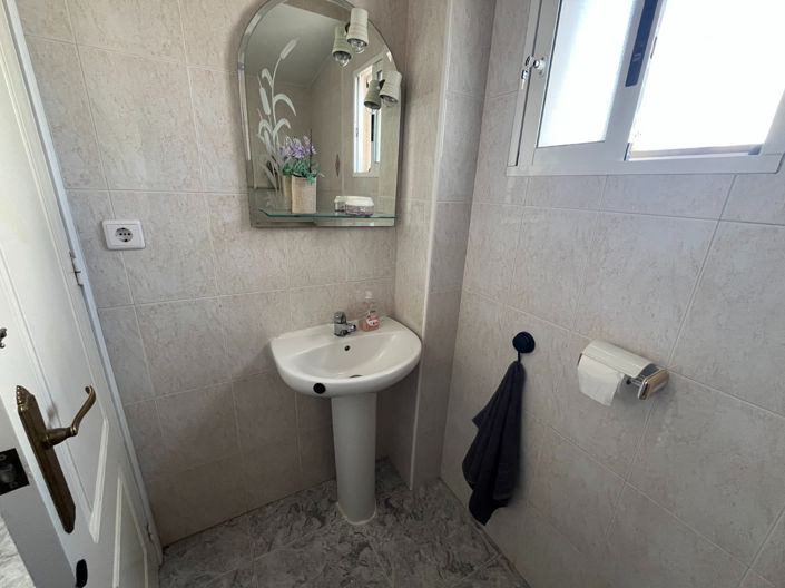 Image No.12-3 Bed Villa for sale