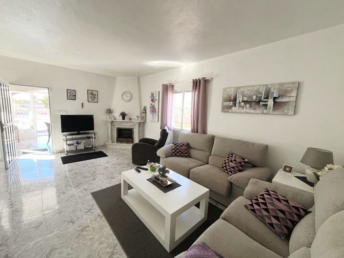 Image No.5-3 Bed Villa for sale