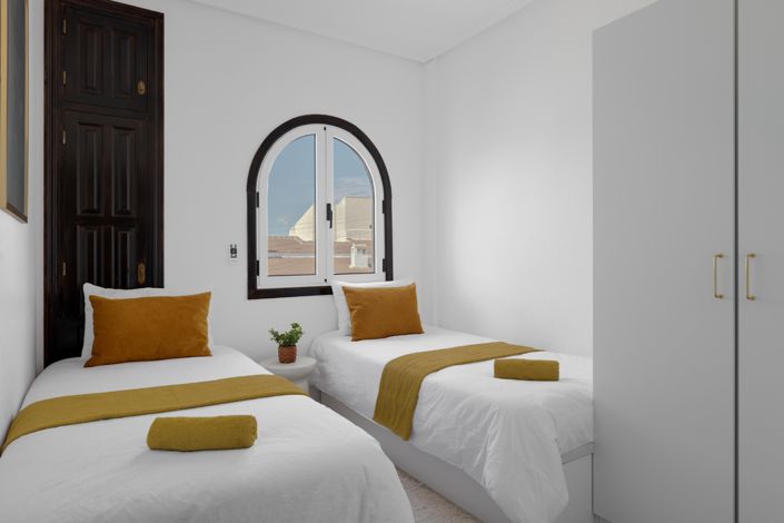 Image No.10-2 Bed Apartment for sale