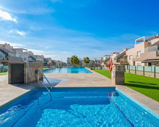 Image No.30-2 Bed Apartment for sale