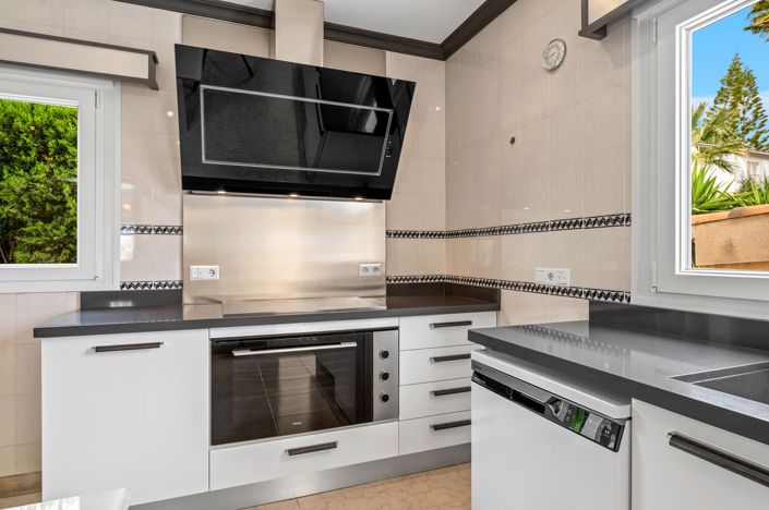 Image No.17-4 Bed Villa for sale