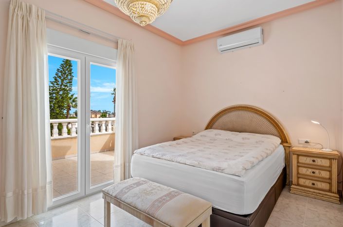 Image No.29-4 Bed Villa for sale