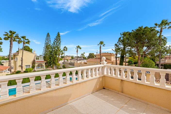 Image No.33-4 Bed Villa for sale