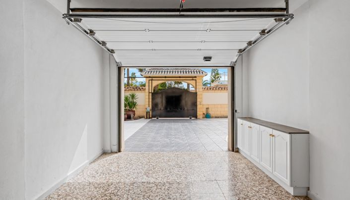 Image No.55-4 Bed Villa for sale