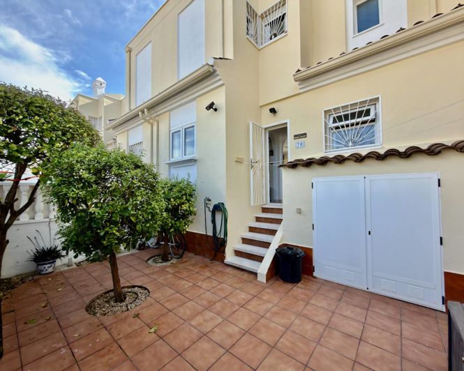 Image No.15-3 Bed Townhouse for sale