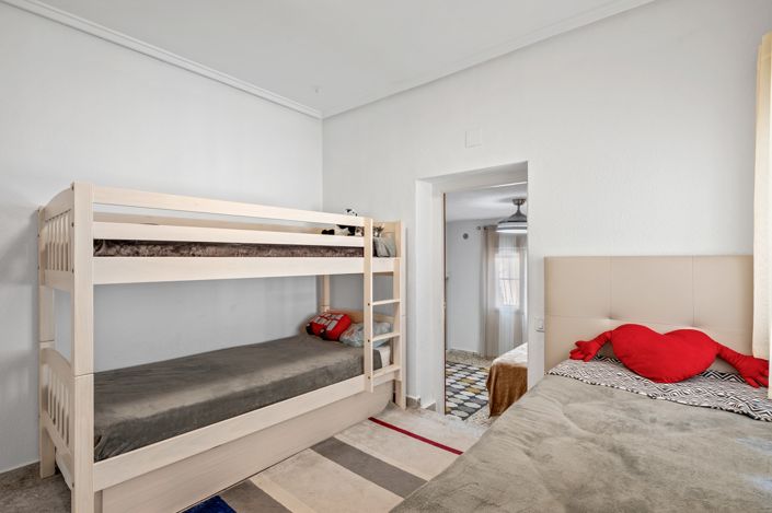 Image No.25-5 Bed Villa for sale