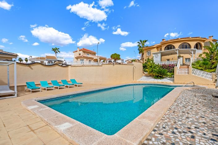 Image No.3-5 Bed Villa for sale