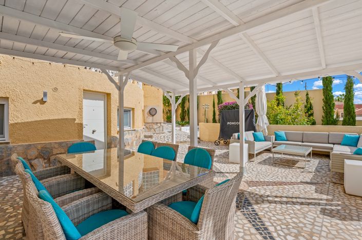 Image No.42-5 Bed Villa for sale