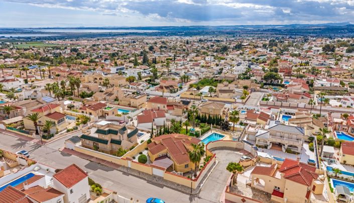 Image No.55-5 Bed Villa for sale