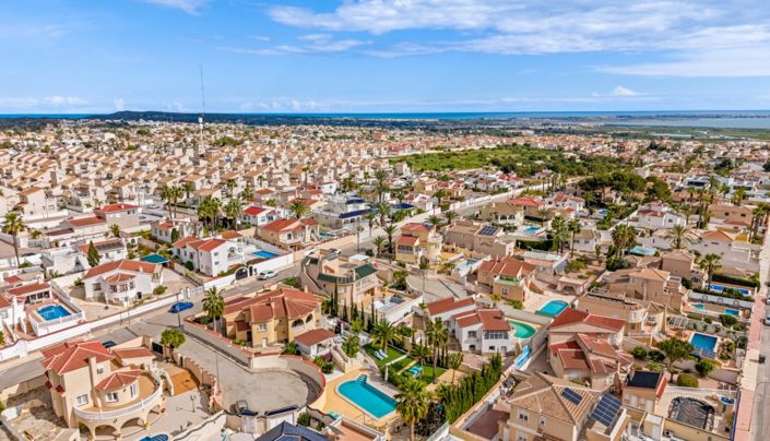 Image No.56-5 Bed Villa for sale