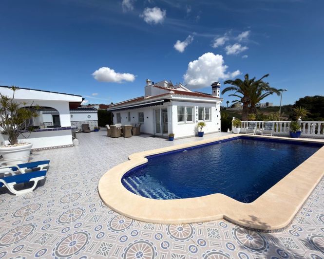Image No.2-3 Bed Villa for sale