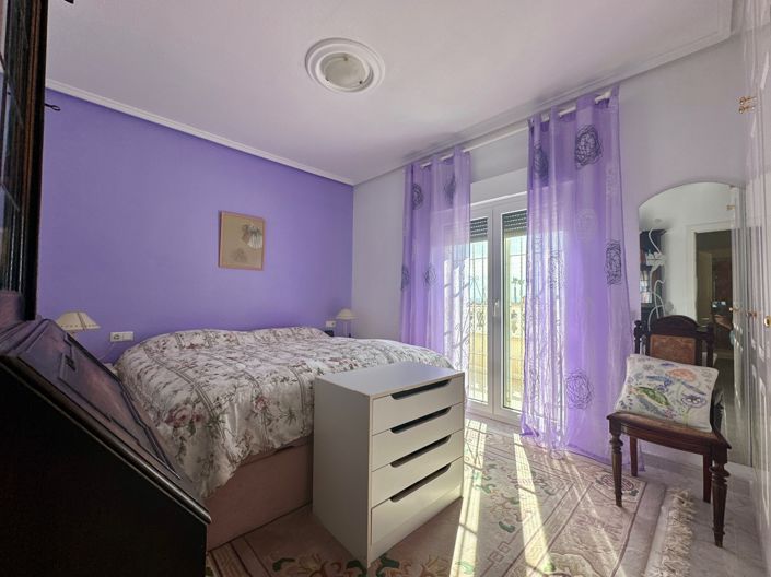 Image No.13-2 Bed Townhouse for sale