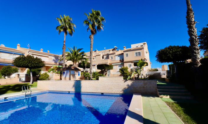 Image No.19-2 Bed Townhouse for sale