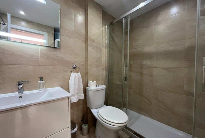 Image No.24-2 Bed Apartment for sale