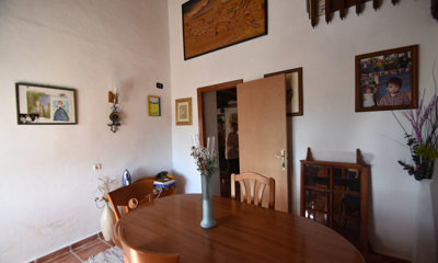 o_1jhbgtvsp1r85spl1vje9nue4n47