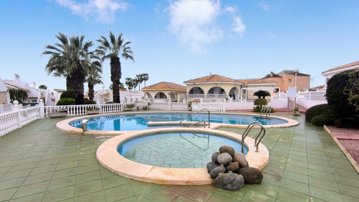 Image No.32-3 Bed Bungalow for sale