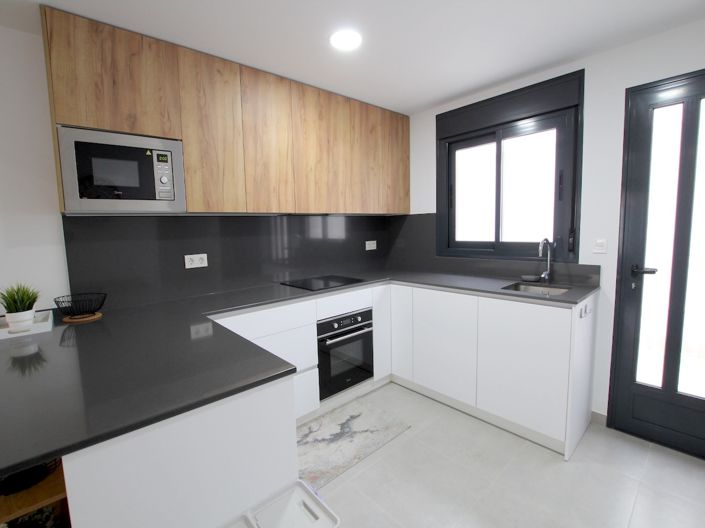 Image No.7-3 Bed Villa for sale