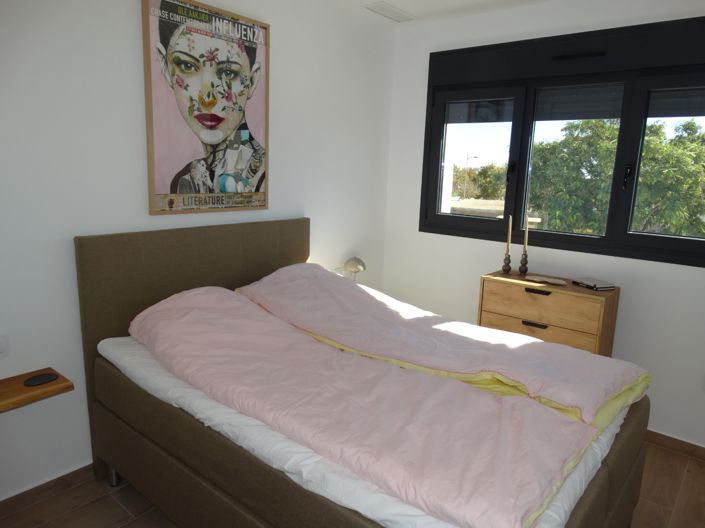 Image No.15-3 Bed Apartment for sale