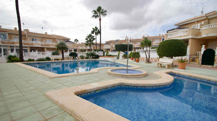 Image No.32-2 Bed Townhouse for sale