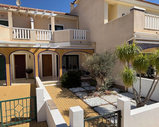 Image No.2-3 Bed Townhouse for sale