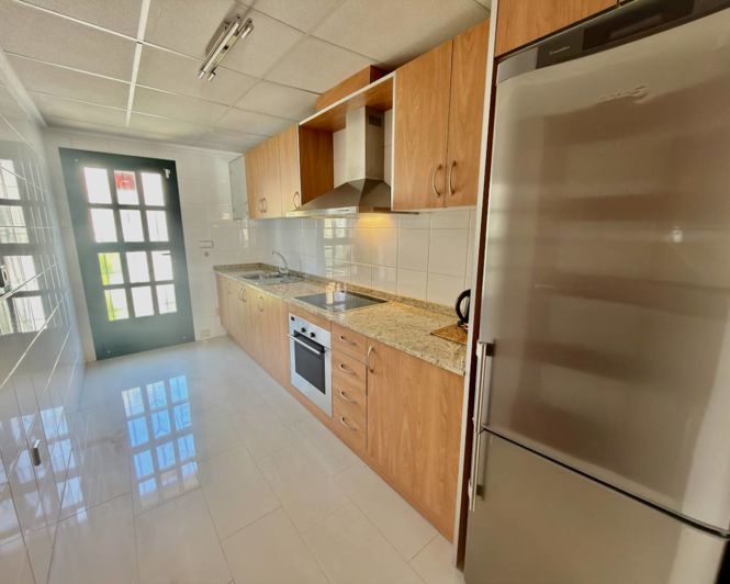 Image No.8-3 Bed Townhouse for sale