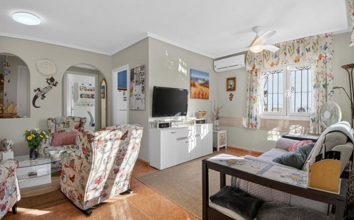 Image No.5-3 Bed Quad for sale