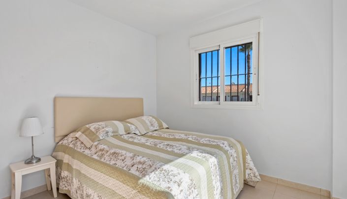 Image No.16-3 Bed Townhouse for sale