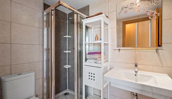 Image No.23-3 Bed Townhouse for sale