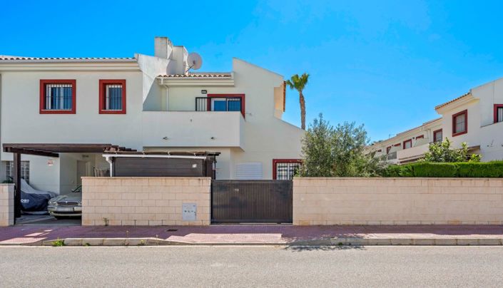 Image No.33-3 Bed Townhouse for sale