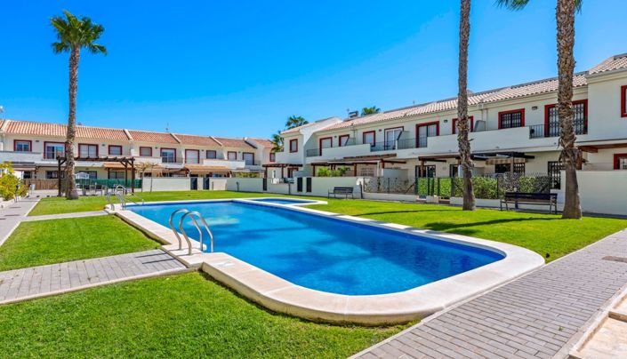 Image No.37-3 Bed Townhouse for sale