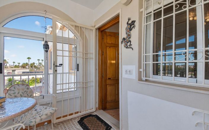 Image No.3-Appartement de 2 chambres à vendre à Torrevieja