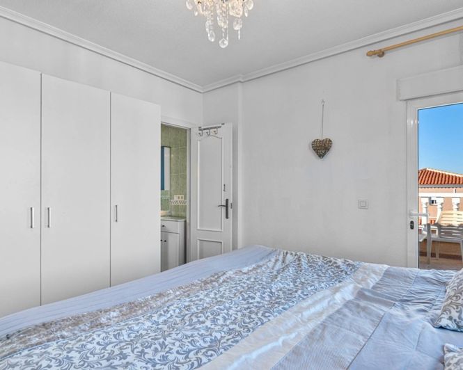 Image No.17-4 Bed Villa for sale