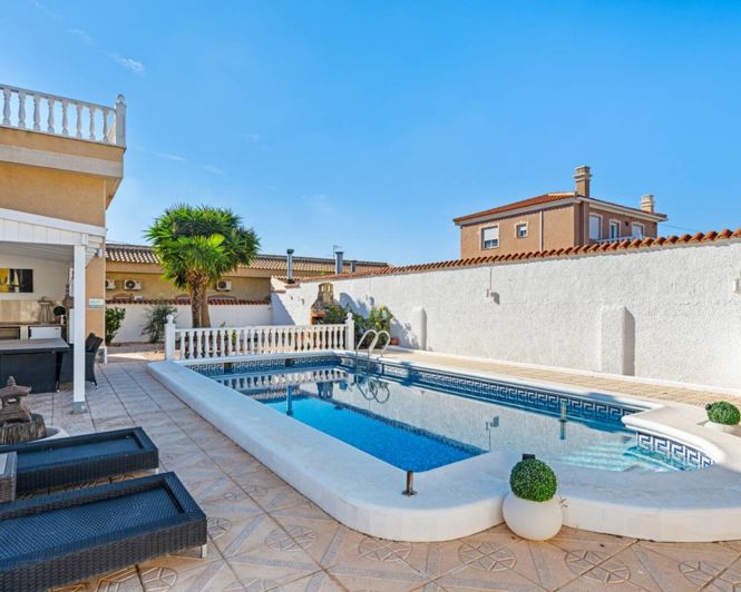 Image No.33-4 Bed Villa for sale