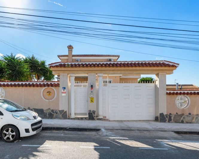 Image No.37-4 Bed Villa for sale