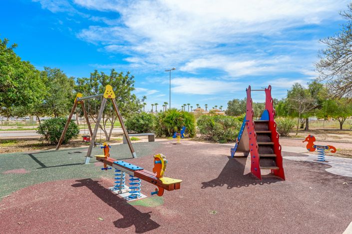 Image No.47-3 Bed Quad for sale