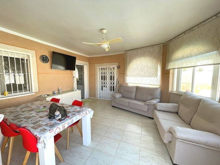 Image No.2-Villa de 3 chambres à vendre à Orihuela Costa