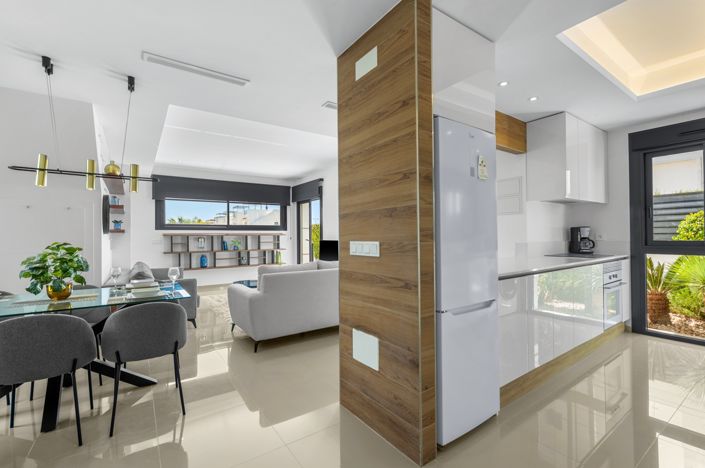 Image No.10-3 Bed Villa for sale